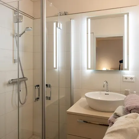 Daire Paulsen Schobuell Halebull