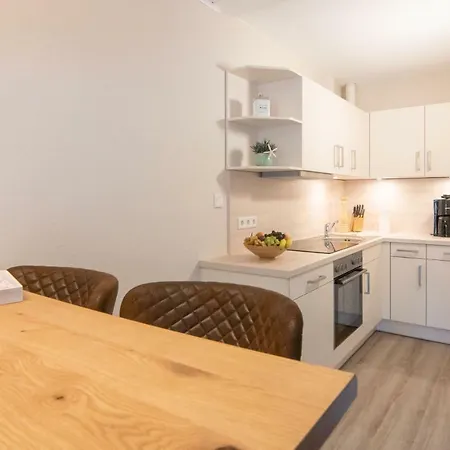 Paulsen Schobuell * Halebull